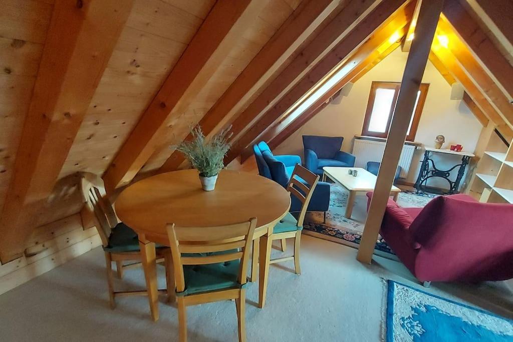 Gemuetliche Auf 2 Etagen Mit Dachterrasse * Wangen im Allgaeu